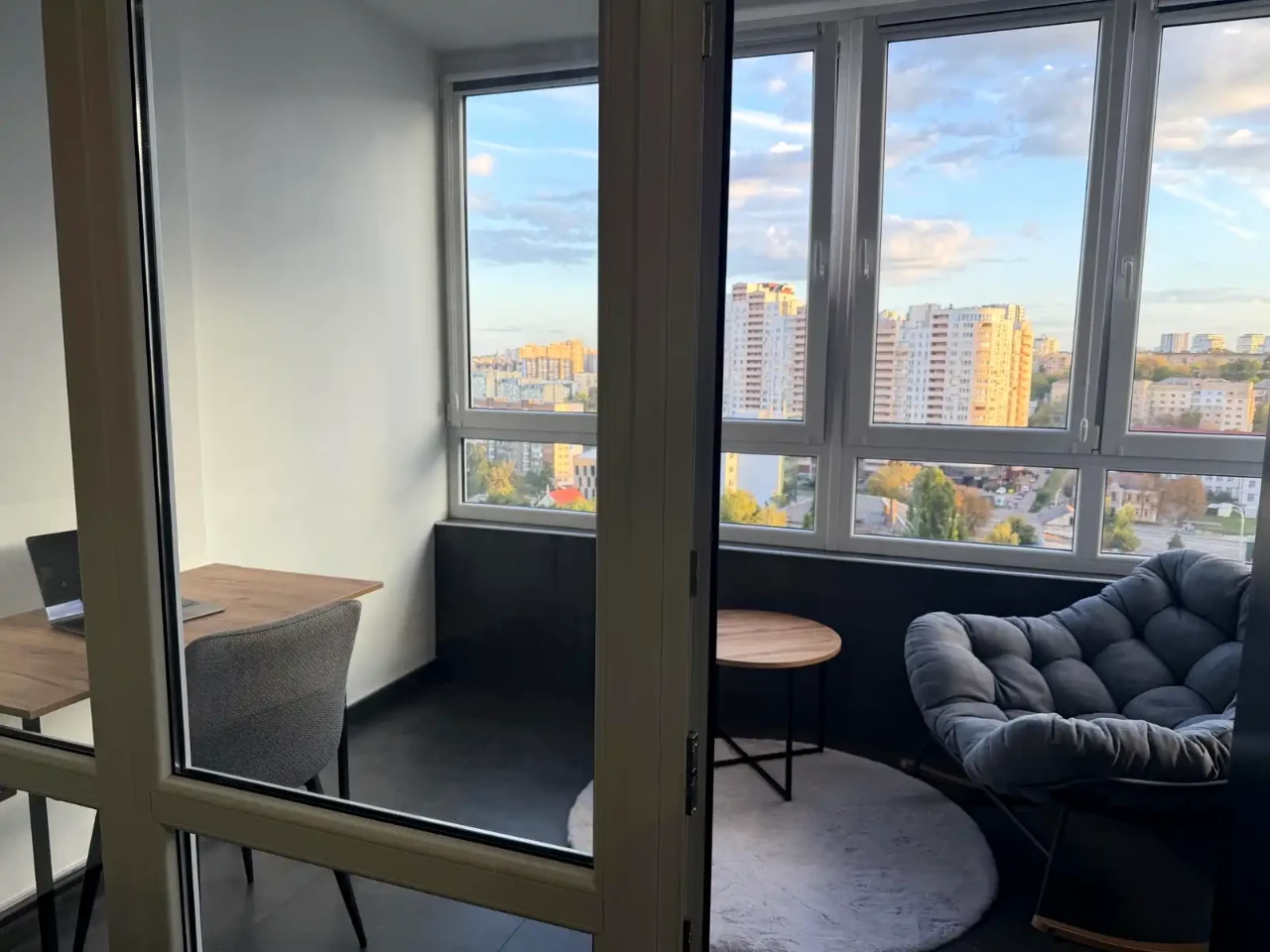 Rent 1-bedroom apartment 52 sq.m. 18/25 floor.
