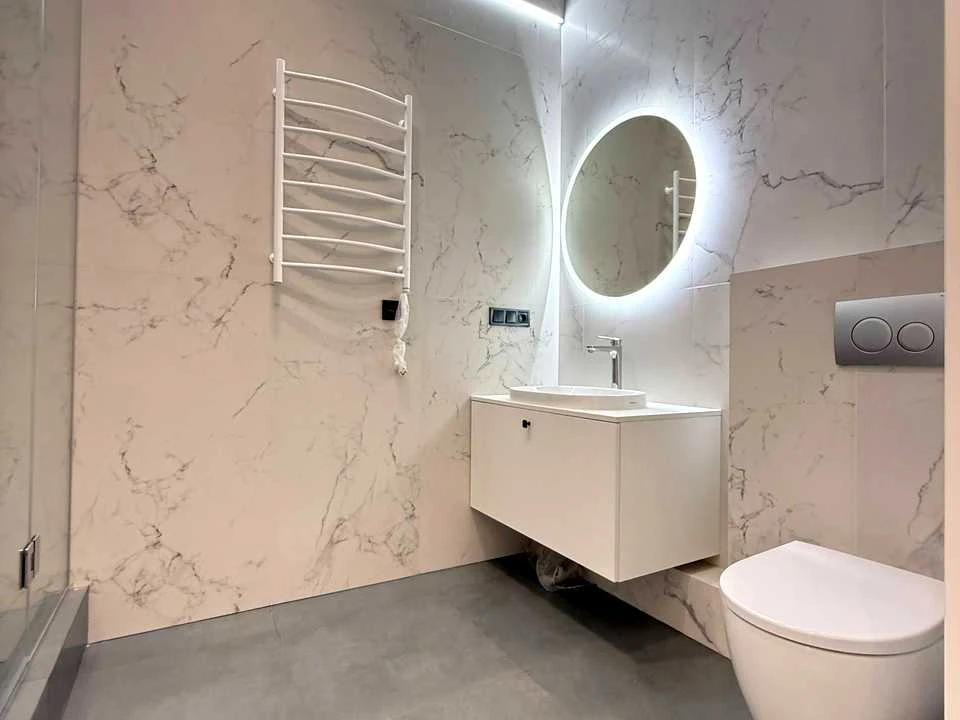 Apartment. Kyiv, Berezaysky Prospect.