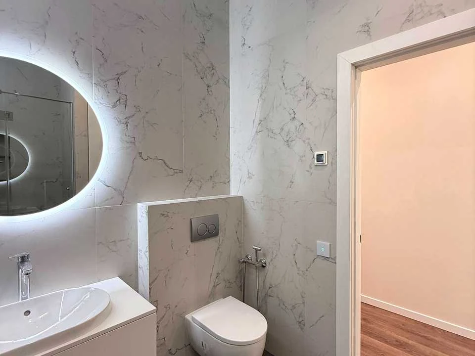 Apartment. Kyiv, Berezaysky Prospect.