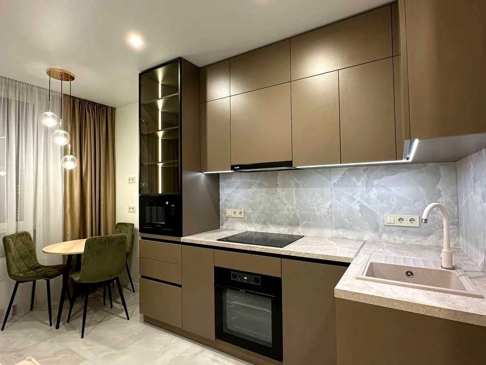 Apartment. Rodyny Kisteriv Street, Kyiv
