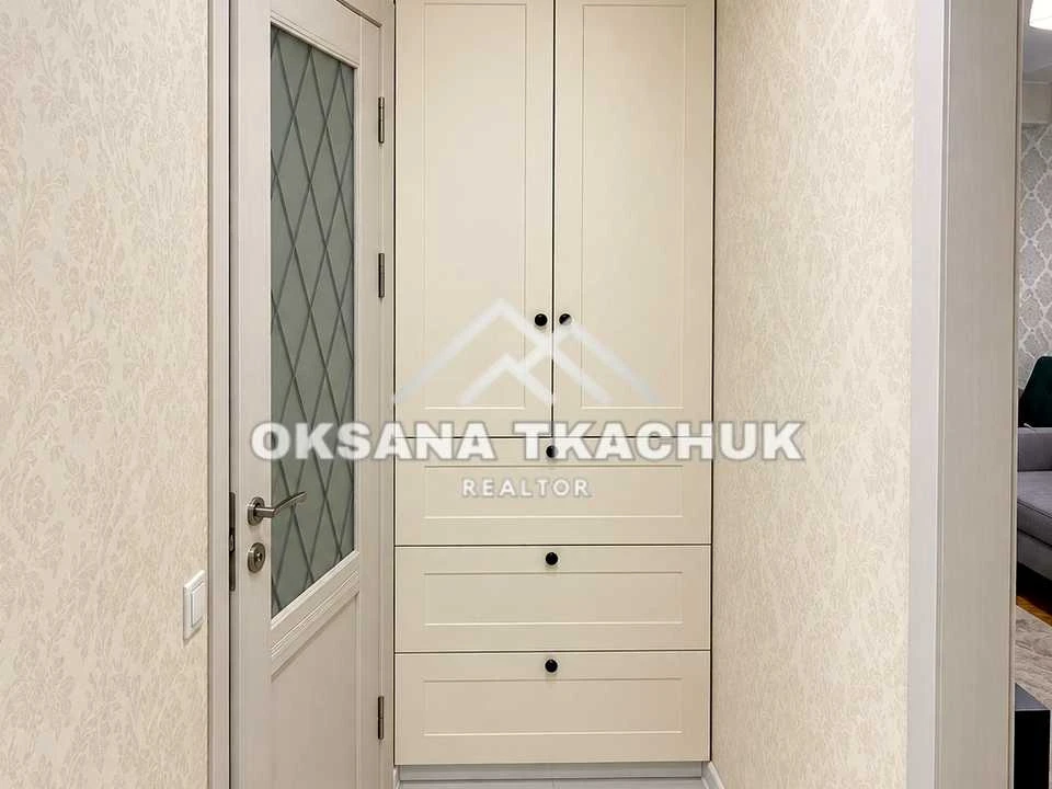 Apartment. Antonovicha Street, Kyiv