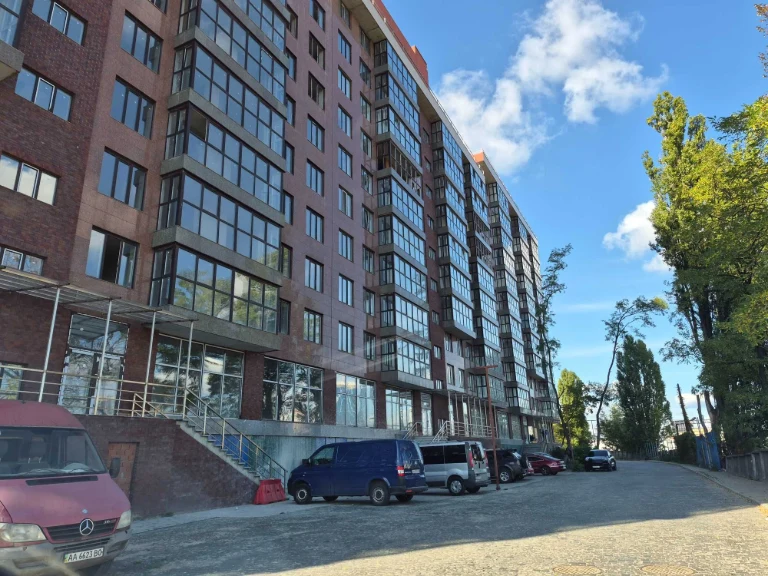 Sale of a 2-room apartment at 69 Novokozalna Street