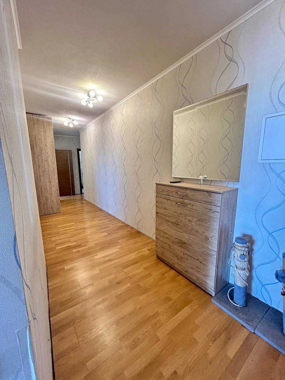 Продаж 3-кімнатної квартири (99 м2) вул. Степана Рудницького 3/7