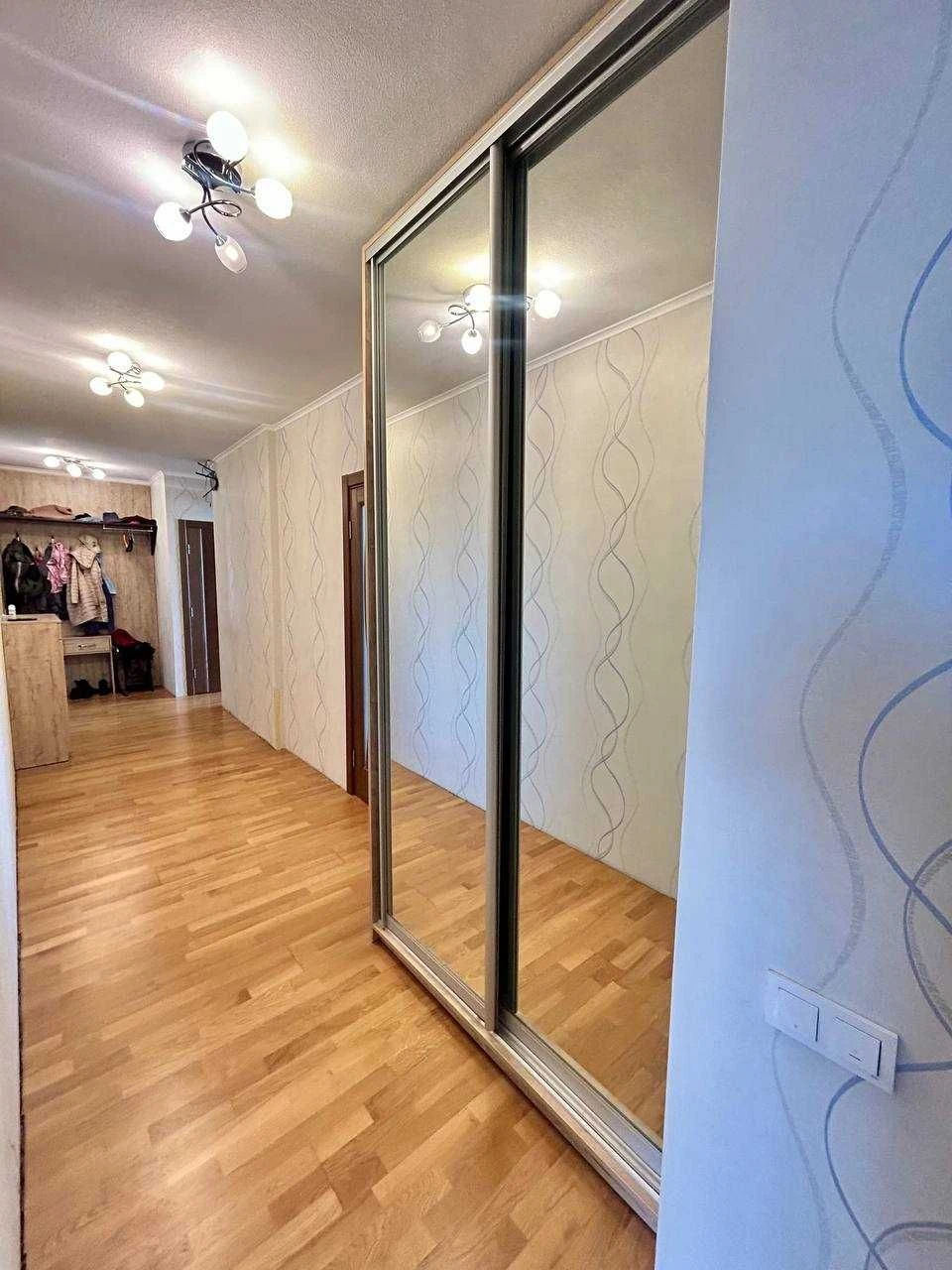 Продаж 3-кімнатної квартири (99 м2) вул. Степана Рудницького 3/7