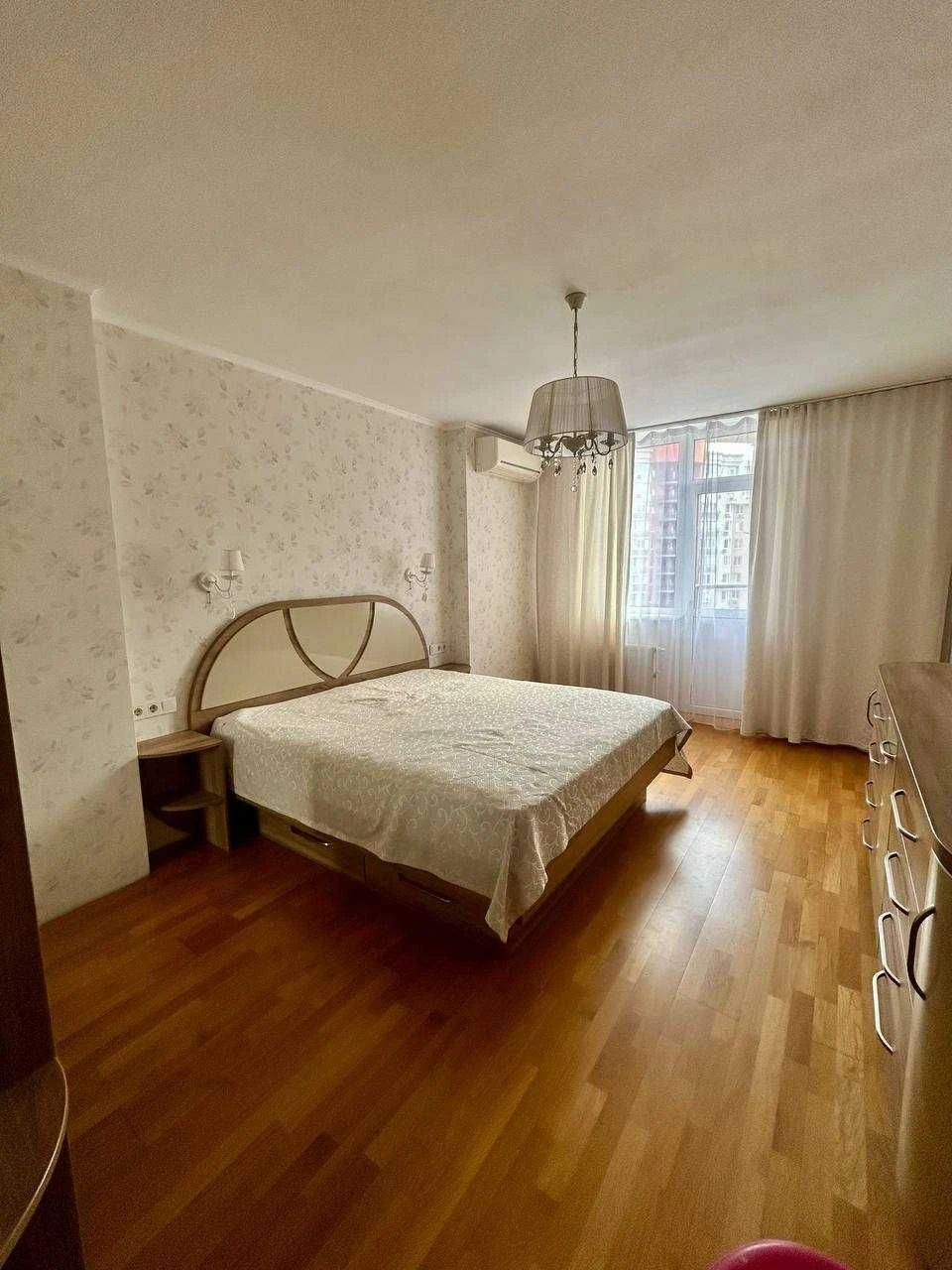 Продаж 3-кімнатної квартири (99 м2) вул. Степана Рудницького 3/7