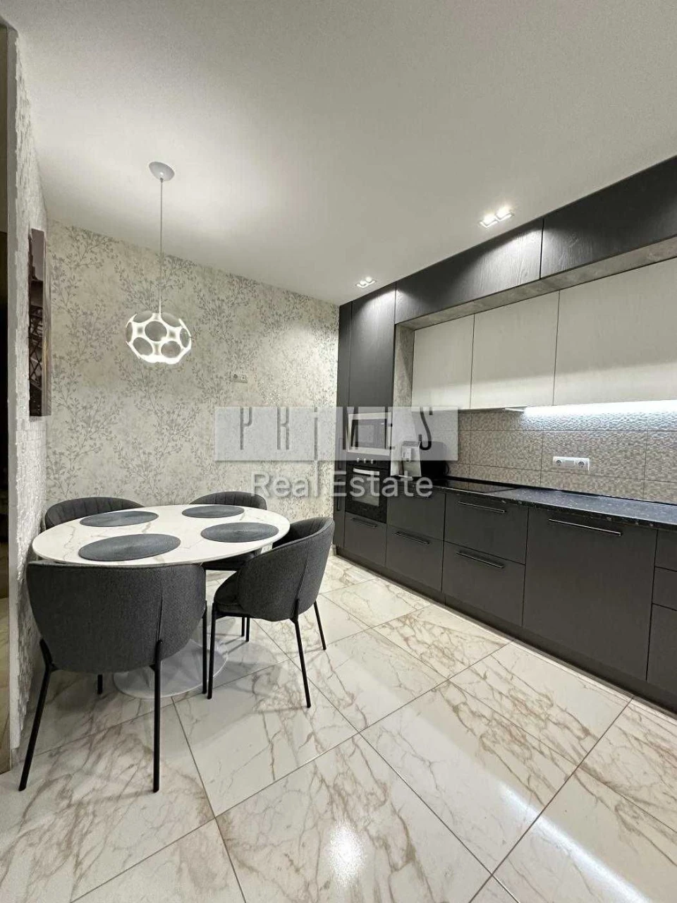 Sale of a 3-bedroom apartment, 92 m2, Patriotica Residence, Osokorky