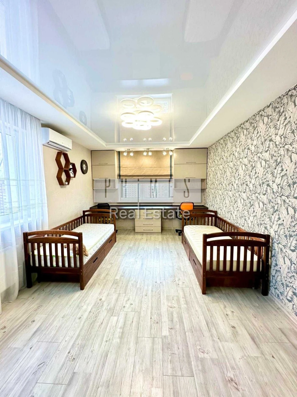 Sale of a 3-bedroom apartment, 92 m2, Patriotica Residence, Osokorky