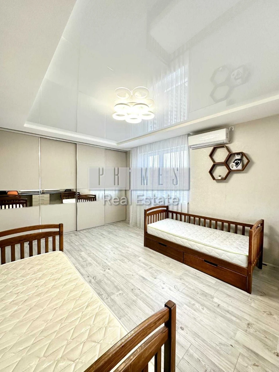 Sale of a 3-bedroom apartment, 92 m2, Patriotica Residence, Osokorky