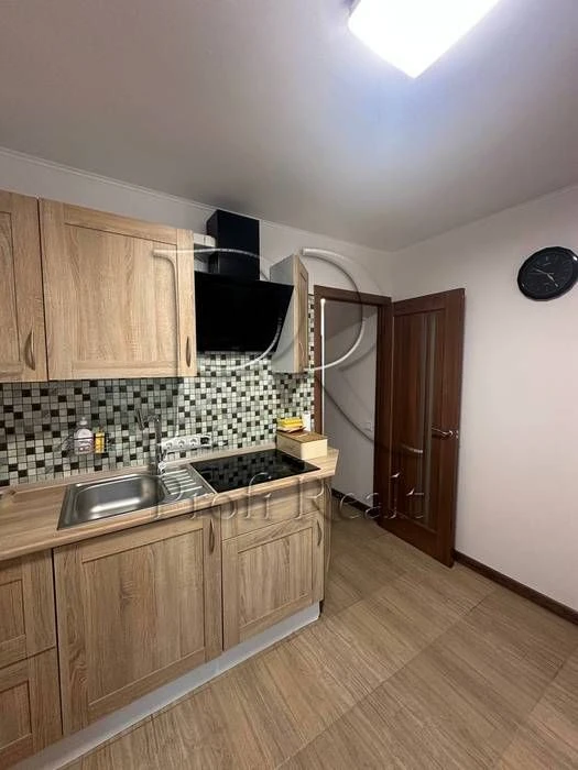 Продажа 1-комнатной квартиры по адресу Зои Гайдай 12/10