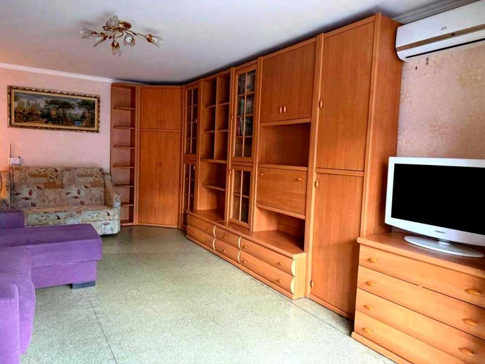 Квартира. Київ, вул. Мрії