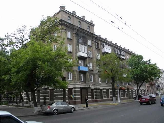 Продам 1 комнатную квартиру, Центр, сталинка, Б. Арнаутская