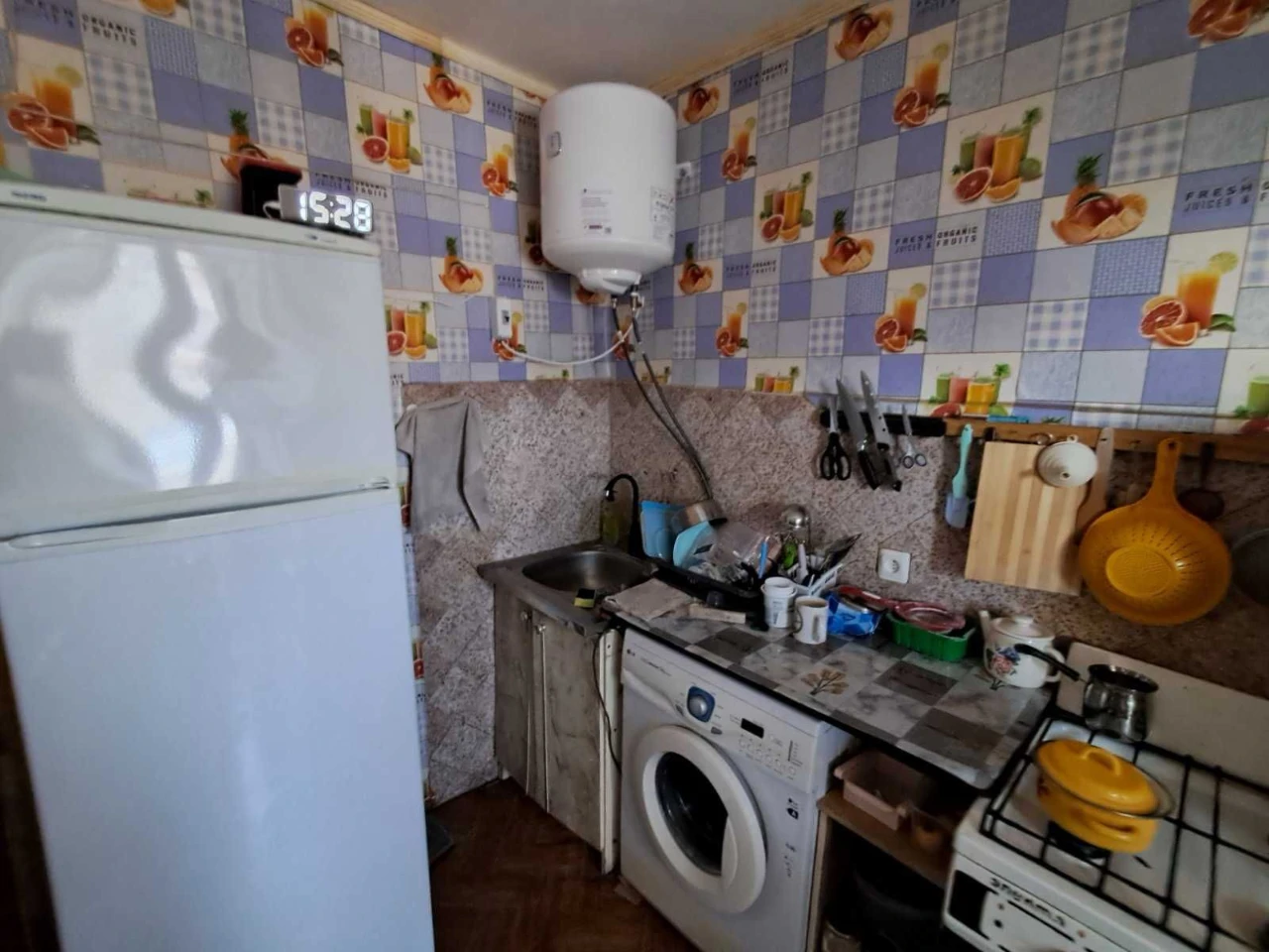 Продается 1 комн. большая квартира в кирпичном доме в районе