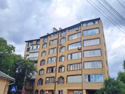 Apartment. Ivano-Frankivsk, Mariyky Pidhvary Street