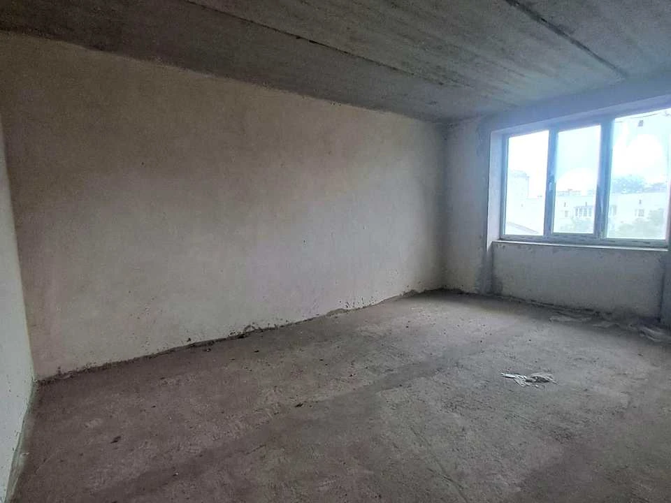 Apartment. Ivano-Frankivsk, Mariyky Pidhvary Street