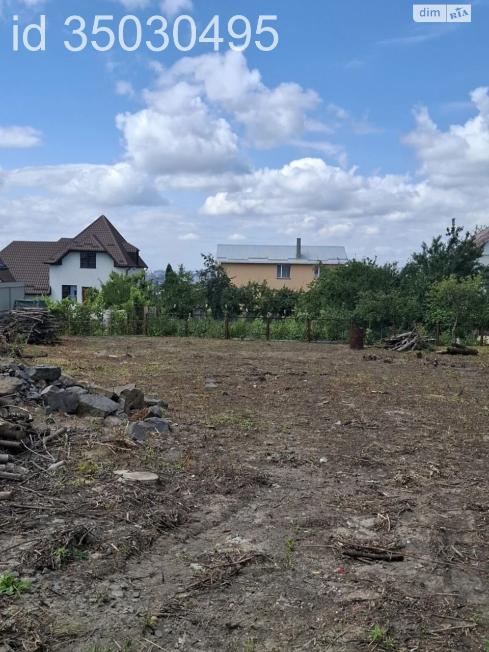 Продаж участка под строительство в Лезневе