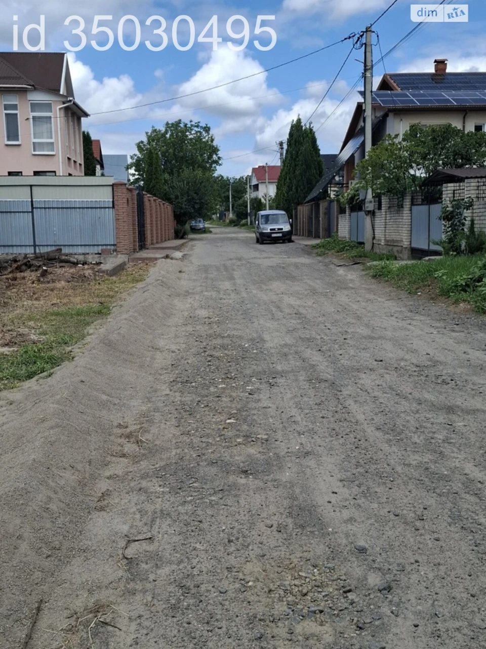 Продаж участка под строительство в Лезневе