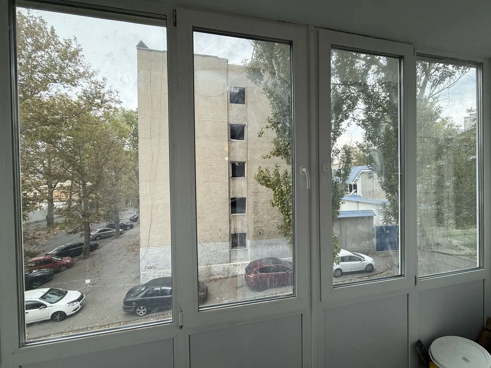 Two-bedroom apartment renovated near "City Heart" park