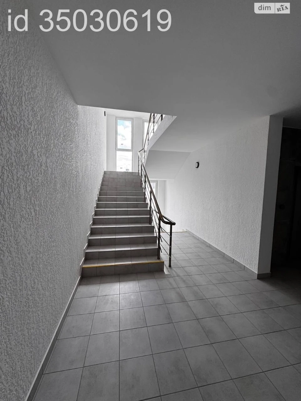 Apartment for Sale - Pershotravnevyi
