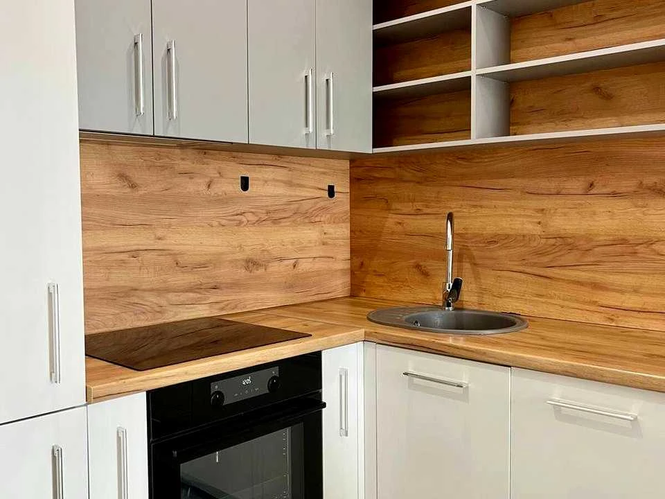 Apartment. Дніprovs'ka naberezhna vul.