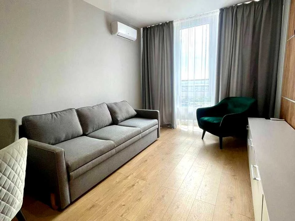 Apartment. Дніprovs'ka naberezhna vul.