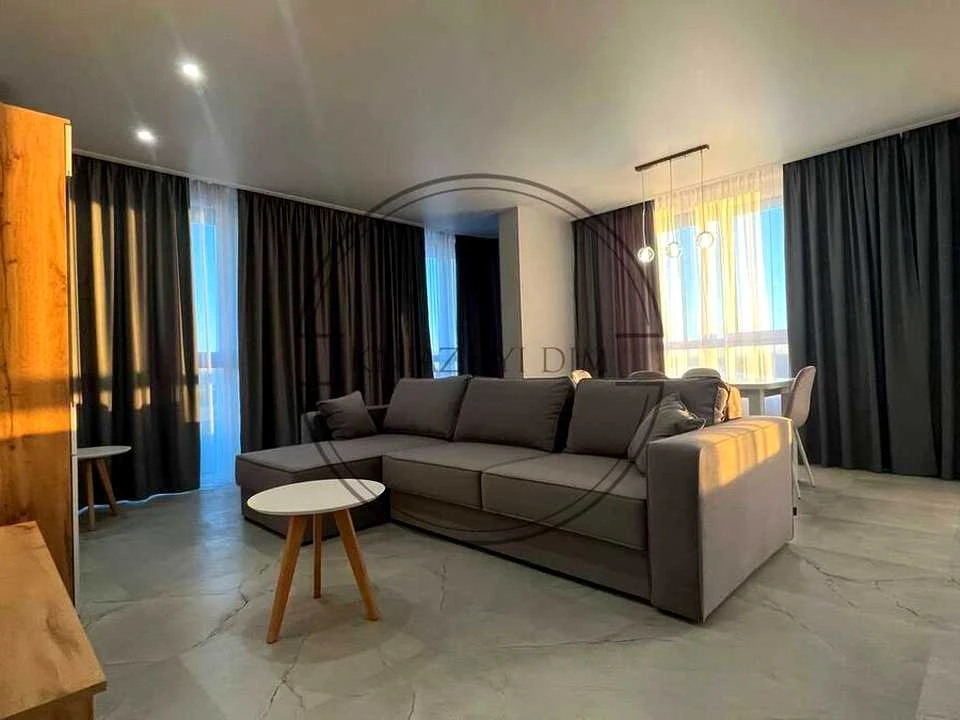 Apartment. Dniprovska Naborozhna st.