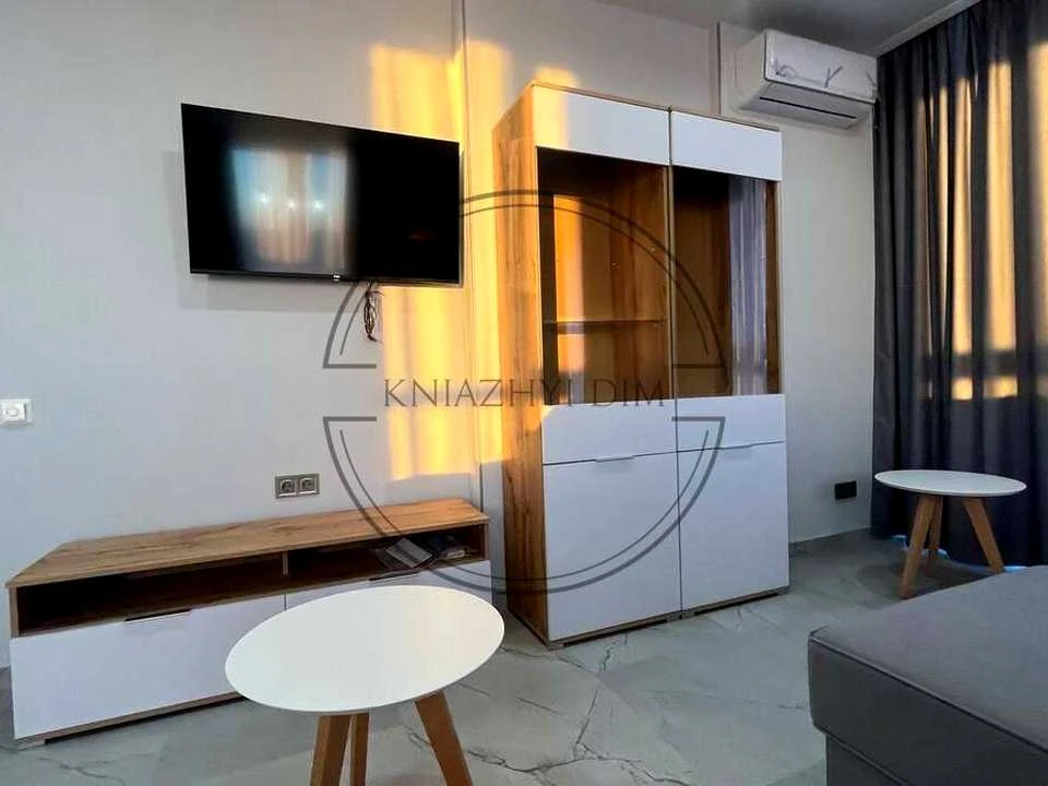 Apartment. Dniprovska Naborozhna st.