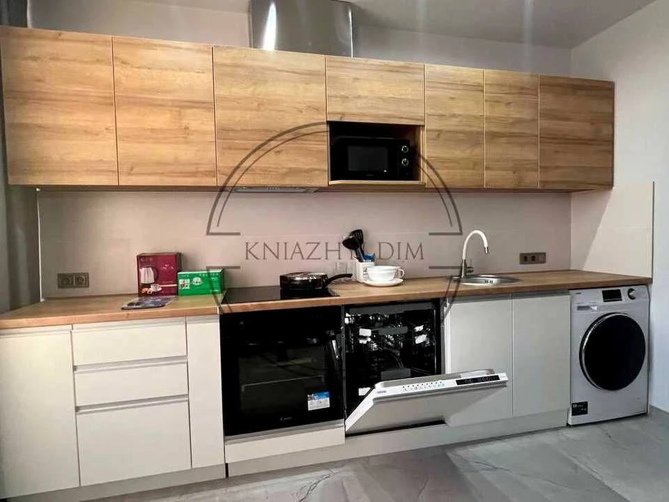 Apartment. Dniprovska Naborozhna st.