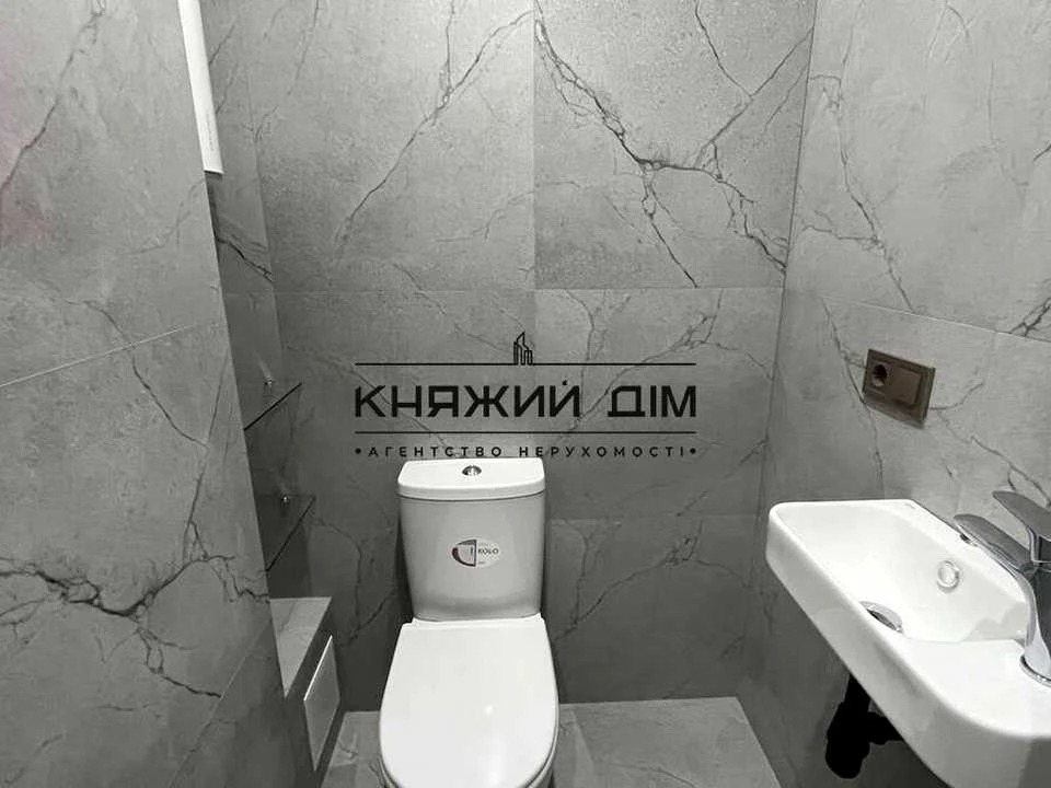 Apartment. Dniprovska Naborozhna st.