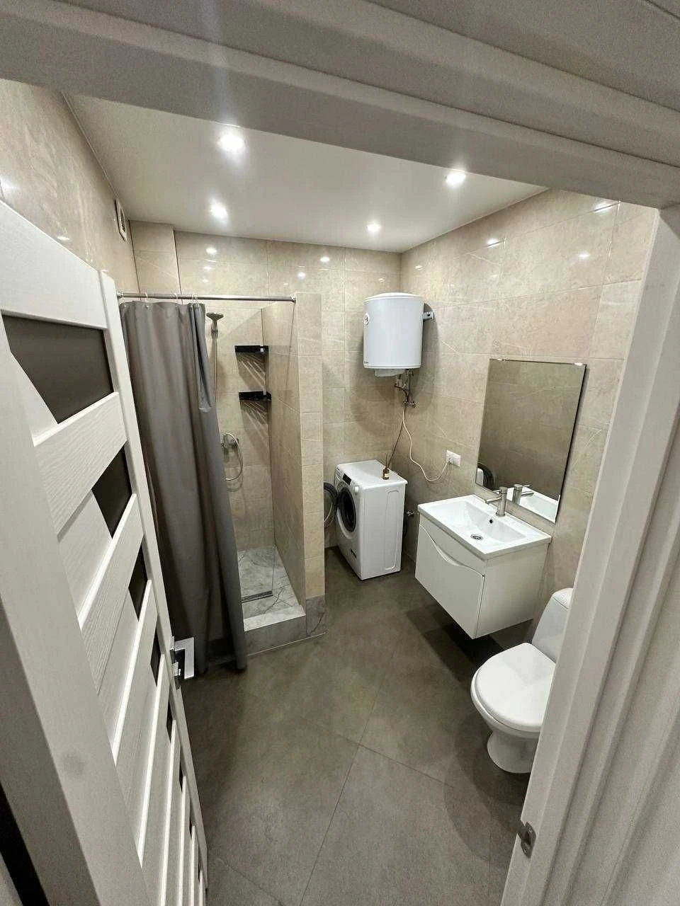 For Sale: Studio Apartment with Renovation in a Completed Building, Kam'yanska Street