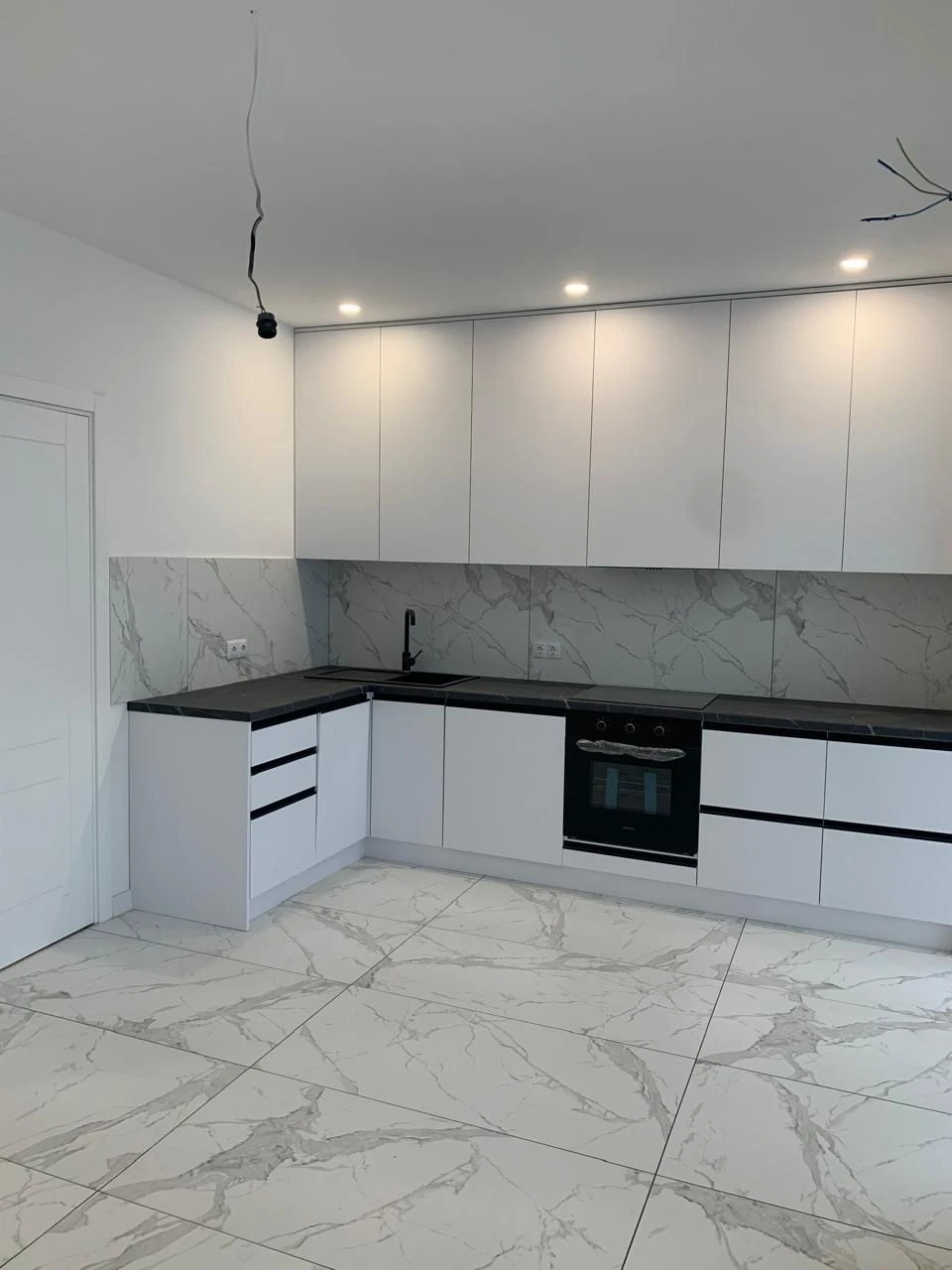 Продажа 2-комнальной квартиры 59 м² с новым ремонтом в КБ по ул. Макки