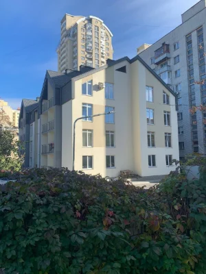 Продажа 2-комнальной квартиры 59 м² с новым ремонтом в КБ по ул. Макки
