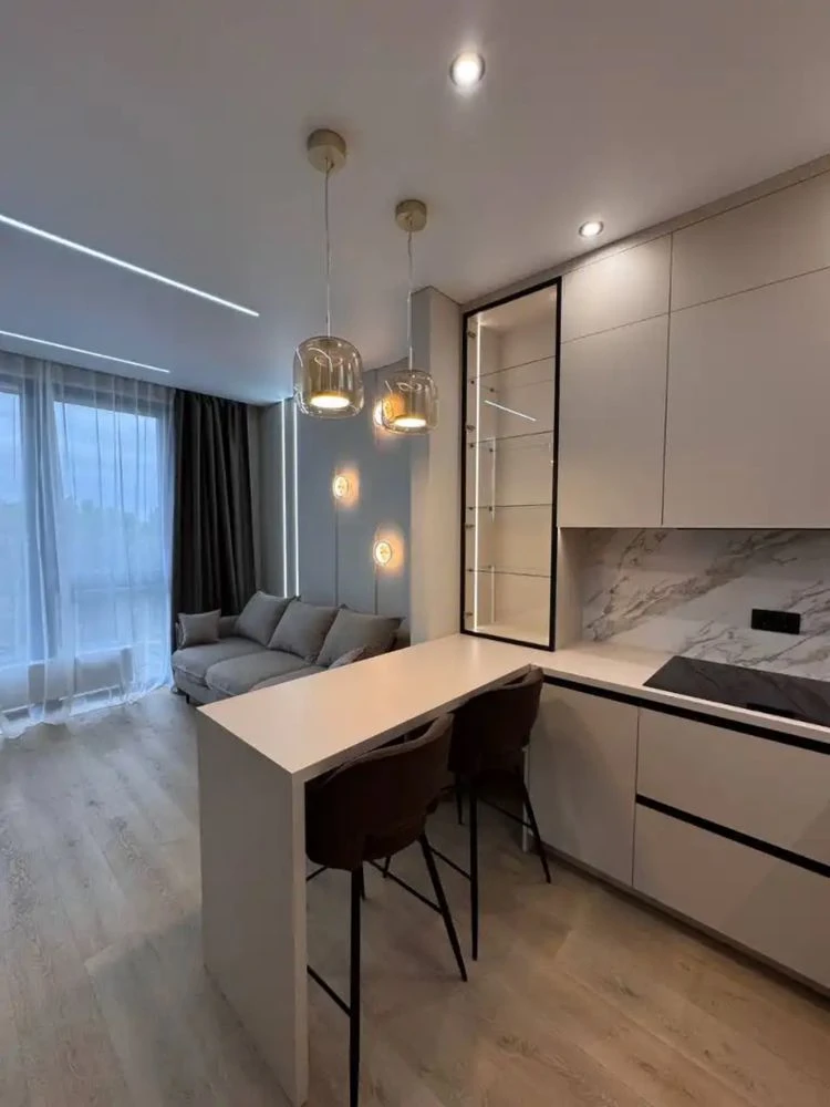 Sale of a 2-room apartment with renovation in the "Marshall" residential complex (new building, Victory)