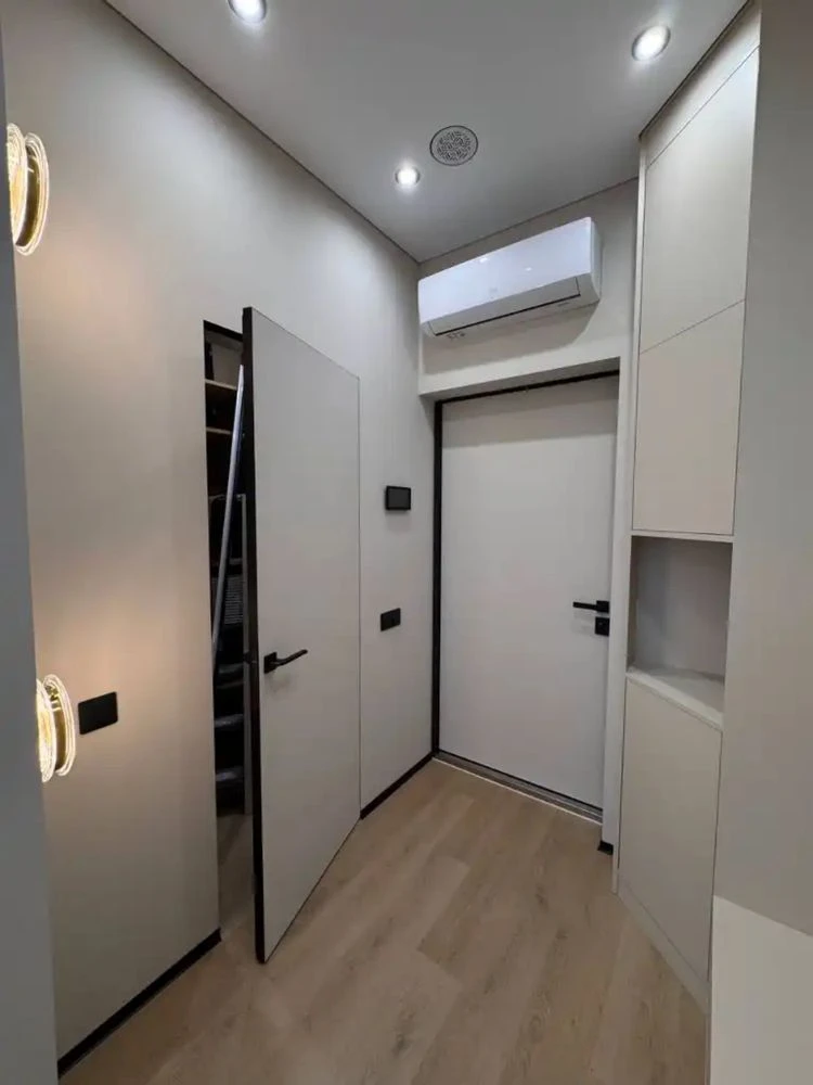 Sale of a 2-room apartment with renovation in the "Marshall" residential complex (new building, Victory)