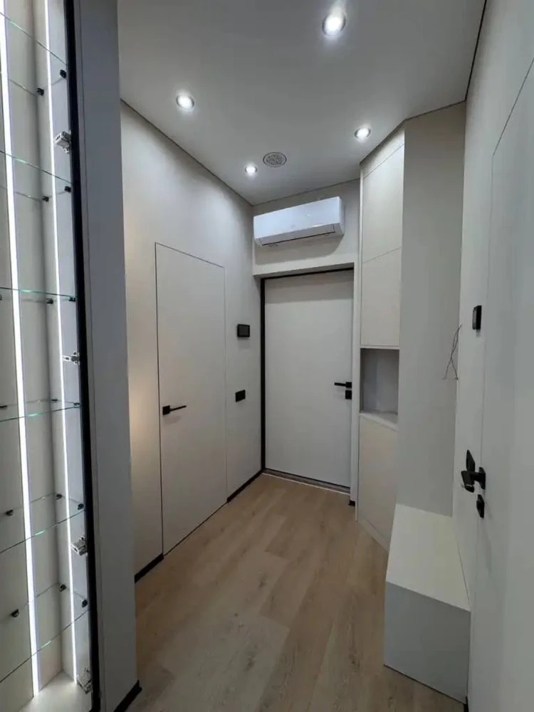 Sale of a 2-room apartment with renovation in the "Marshall" residential complex (new building, Victory)