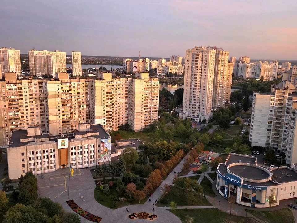 Apartment. Dragamanova St., Kyiv