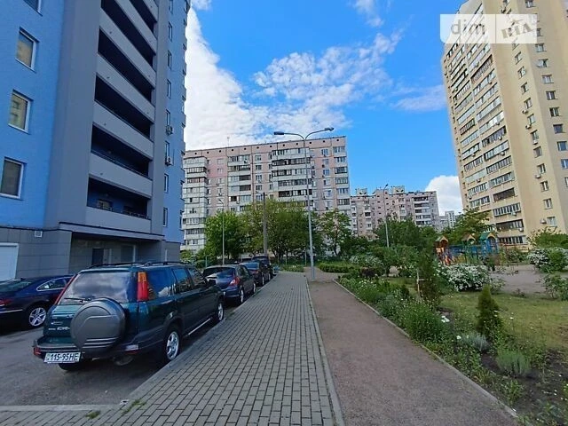 For sale 2-room apartment 60 sq. m. on 17 Borysa Hmyri St. • ID 345