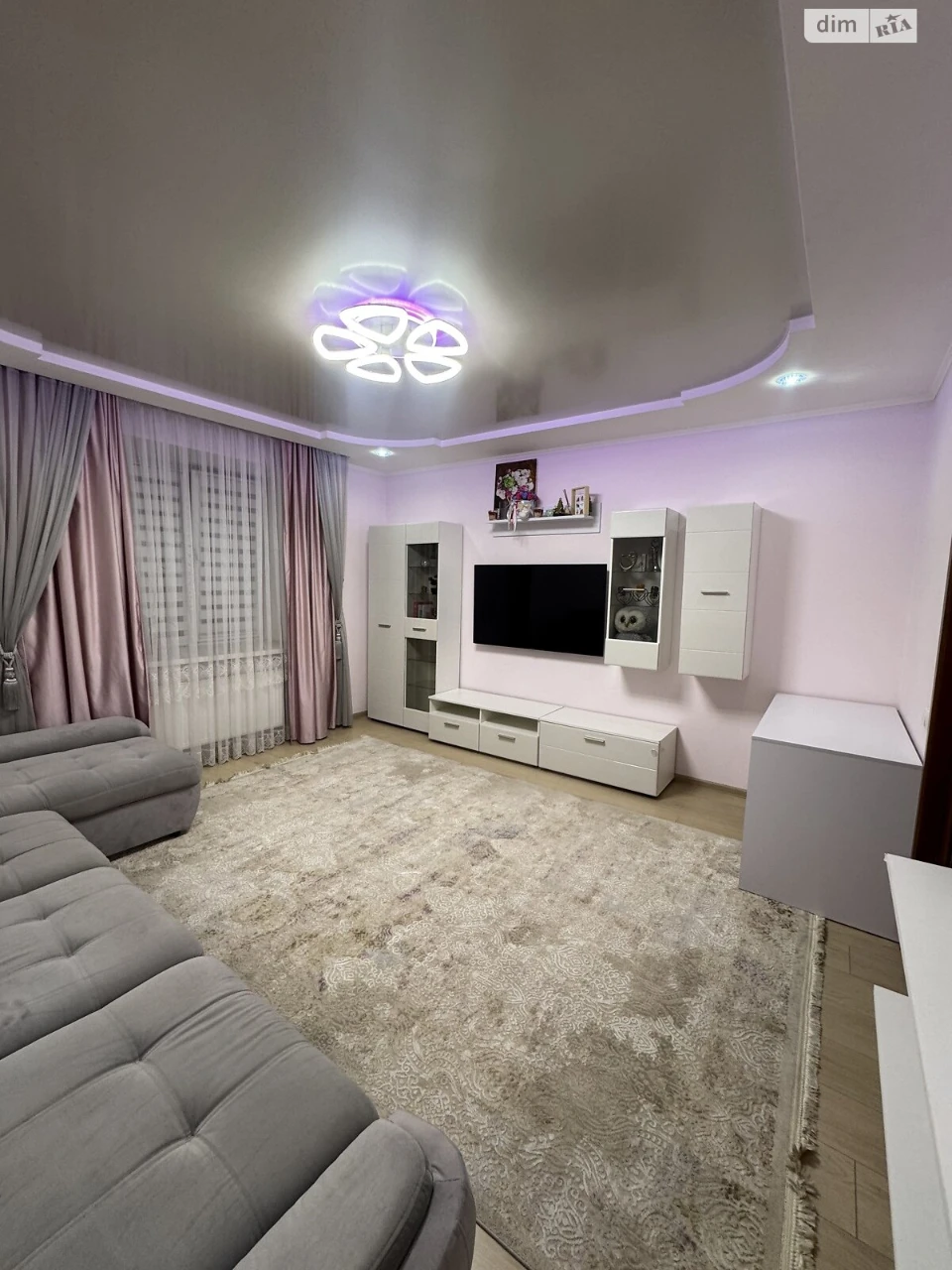 Sale of Apartment Near Estate