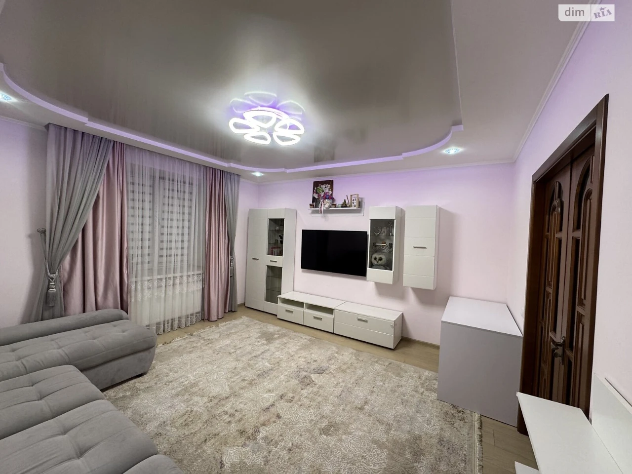 Sale of Apartment Near Estate