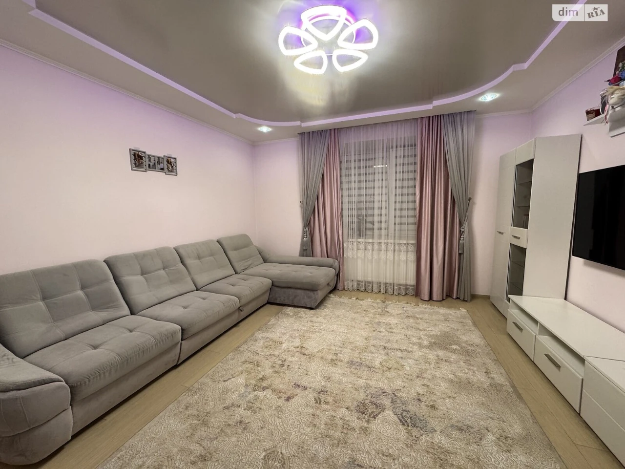 Sale of Apartment Near Estate