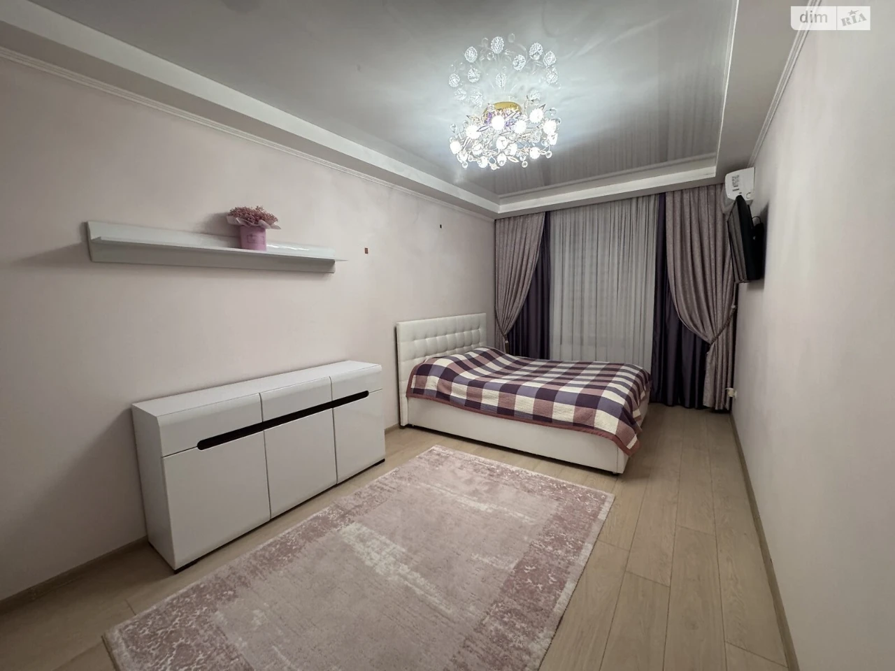 Sale of Apartment Near Estate