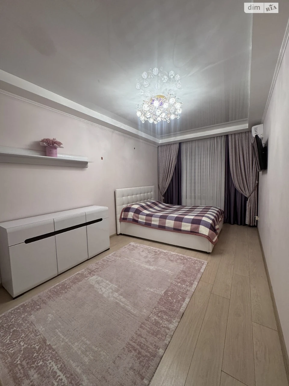 Sale of Apartment Near Estate