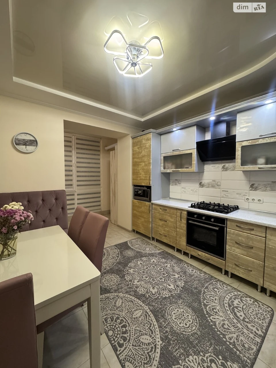 Sale of Apartment Near Estate