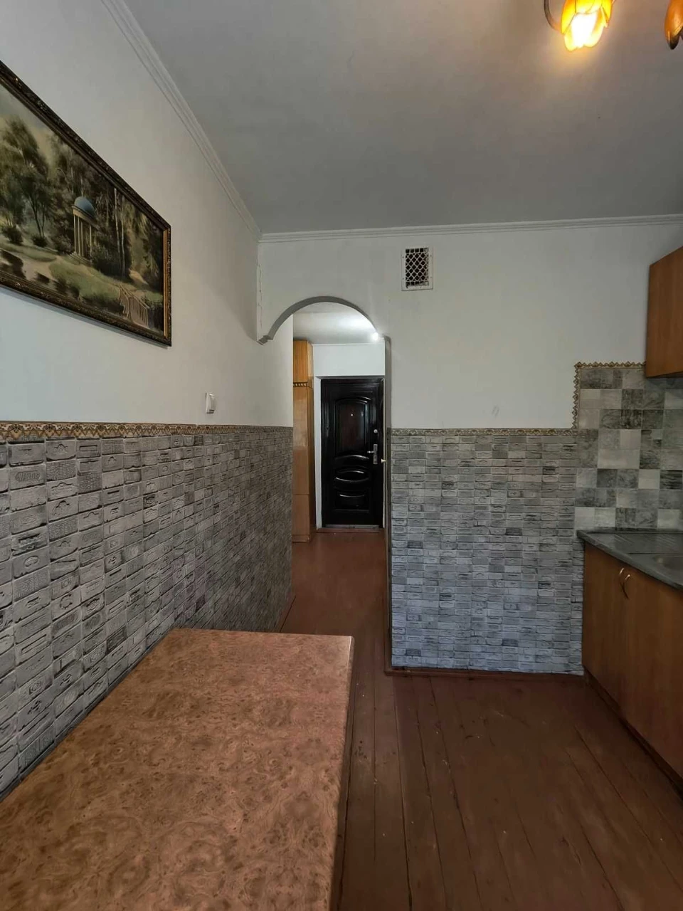 One-bedroom apartment on Dovzhenko Street