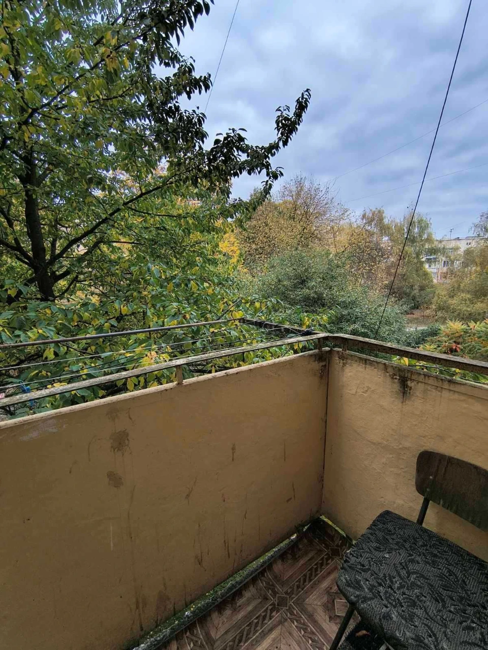 One-bedroom apartment on Dovzhenko Street