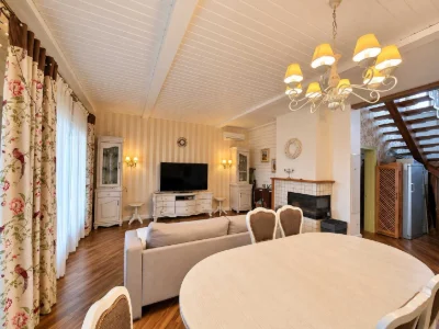 Продаж будинку, 2 поверхи. 4 кімнати. 160 м2. 25 соток. + Га