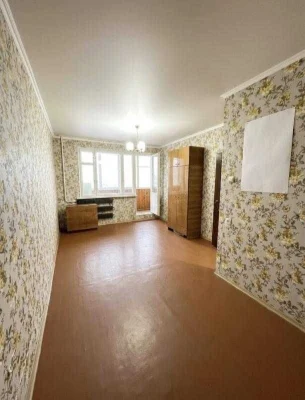 Продам квартиру 1 ком,  Роганский жилмассив.