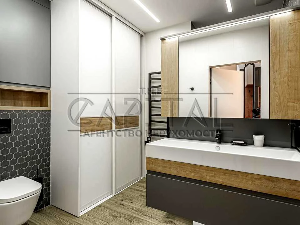 Apartment. Kyiv, Saperne Pole st.