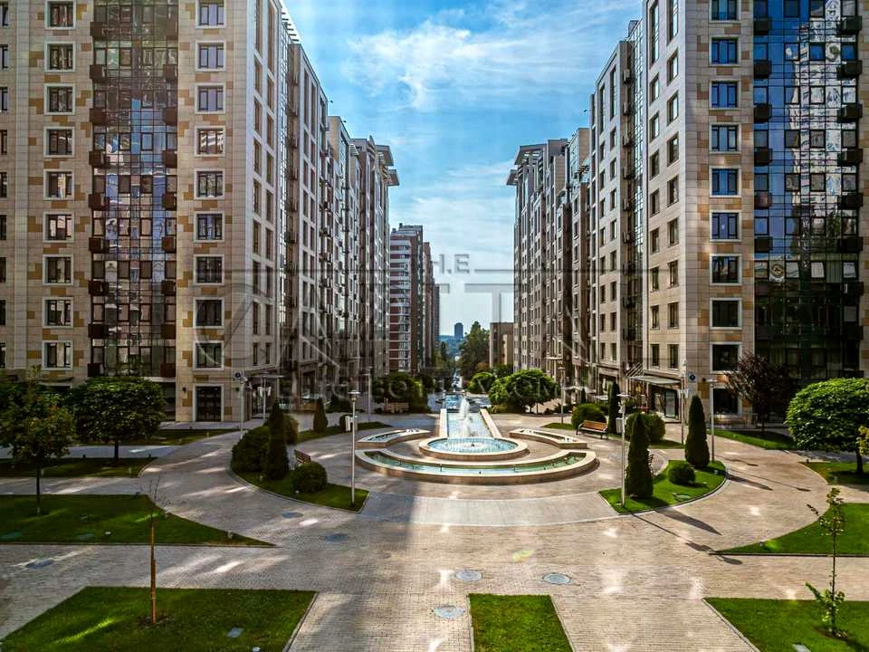 Apartment. Kyiv, Saperne Pole st.