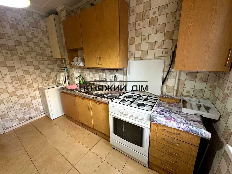 Apartment. Kharkiv Street, Kyiv