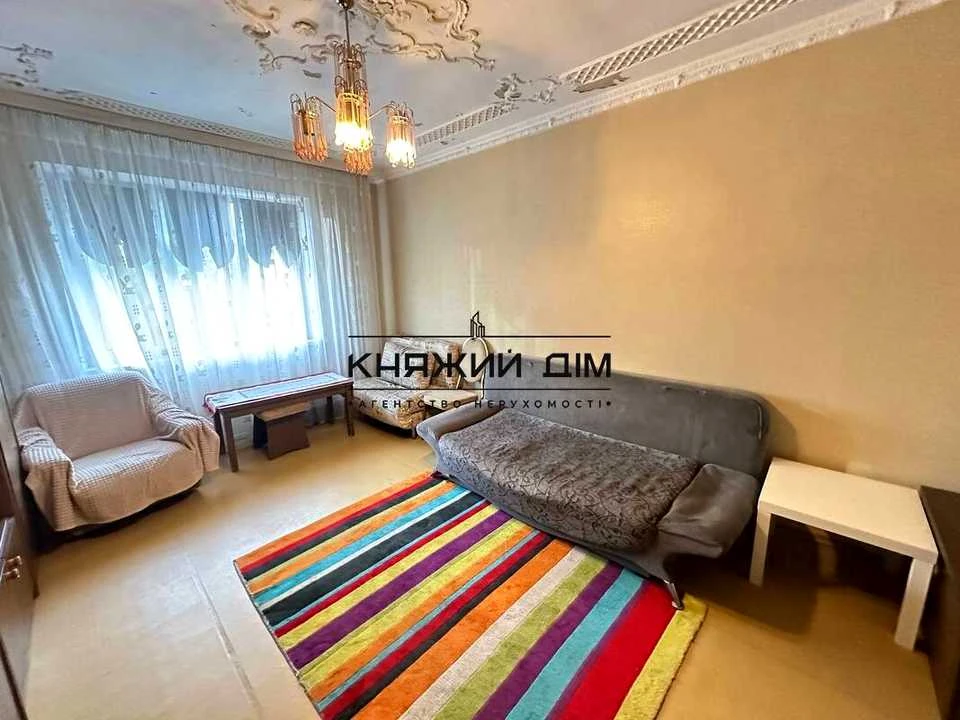 Apartment. Kharkiv Street, Kyiv